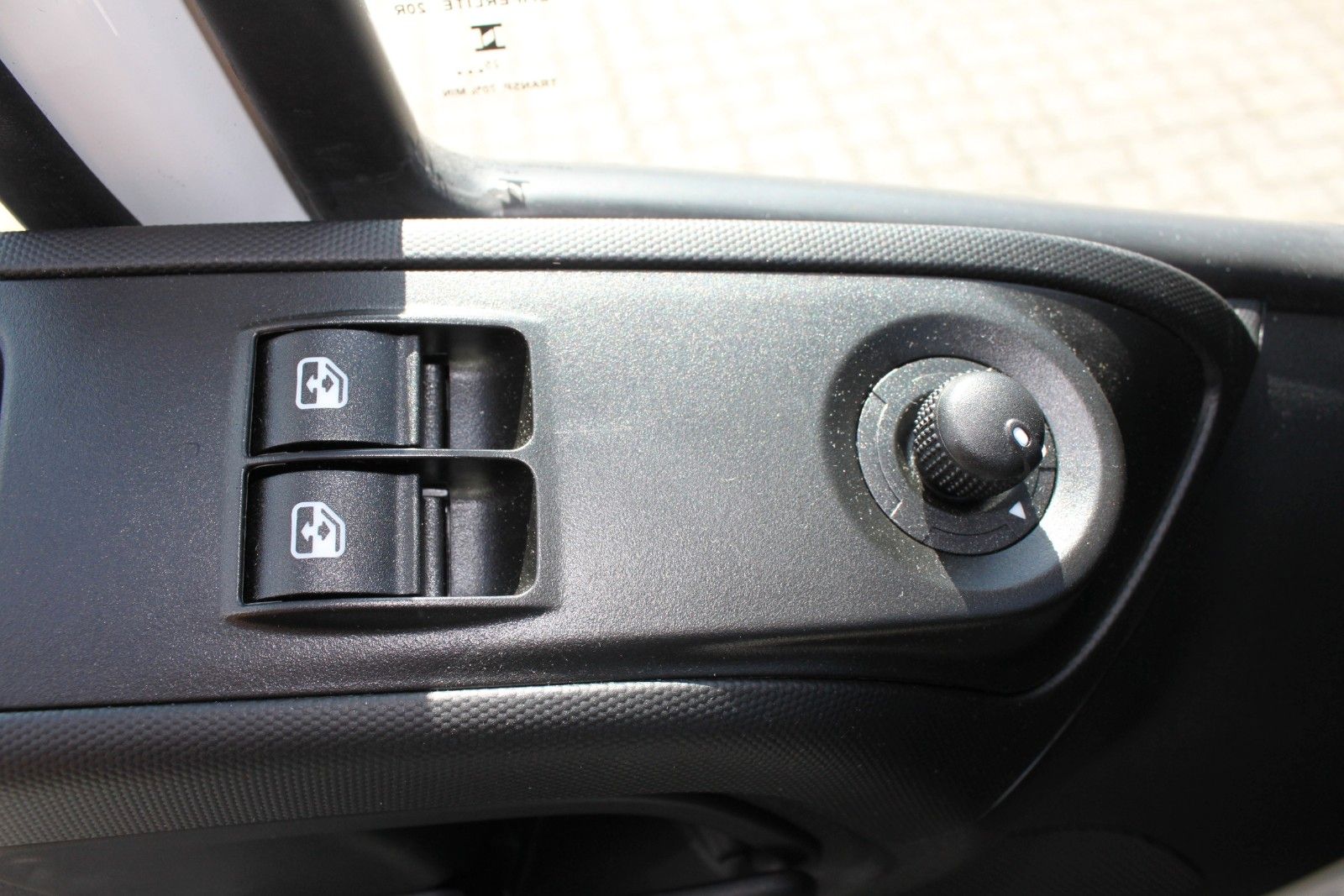 Fahrzeugabbildung Iveco 35S16A8/P Koffer/LBW/Seitentür Voll-LED