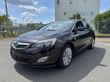 Opel Astra J Lim. Sport 1.4l Turbo Scheckheft Allw. - Opel Astra aus 2011: Turbo