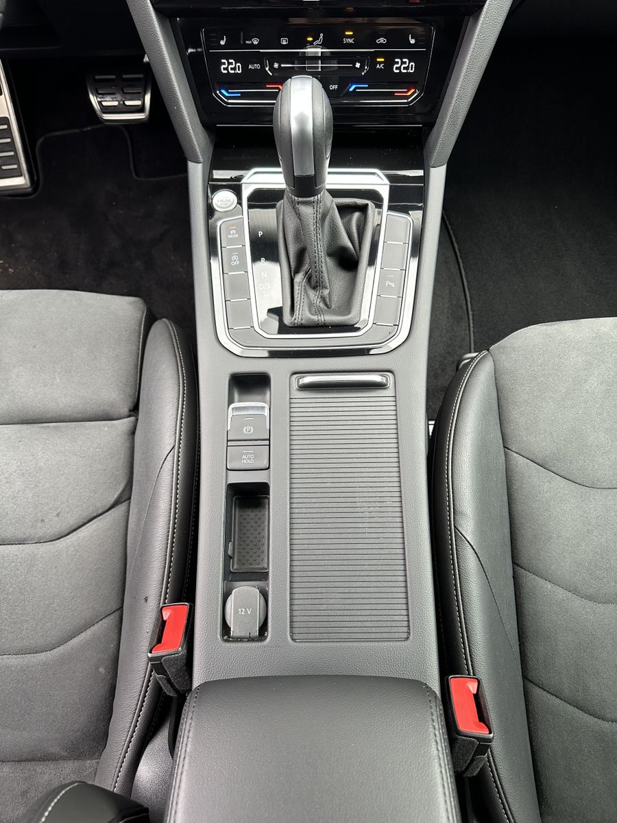 Fahrzeugabbildung Volkswagen Arteon SB 2.0 TDI DSG Elegance NAV+LED+KAM+VCOCK