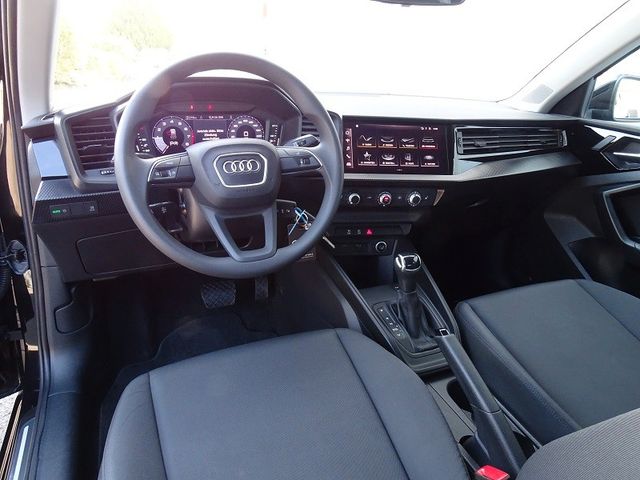 A1 Sportback 30 TFSI S-tronic advanced