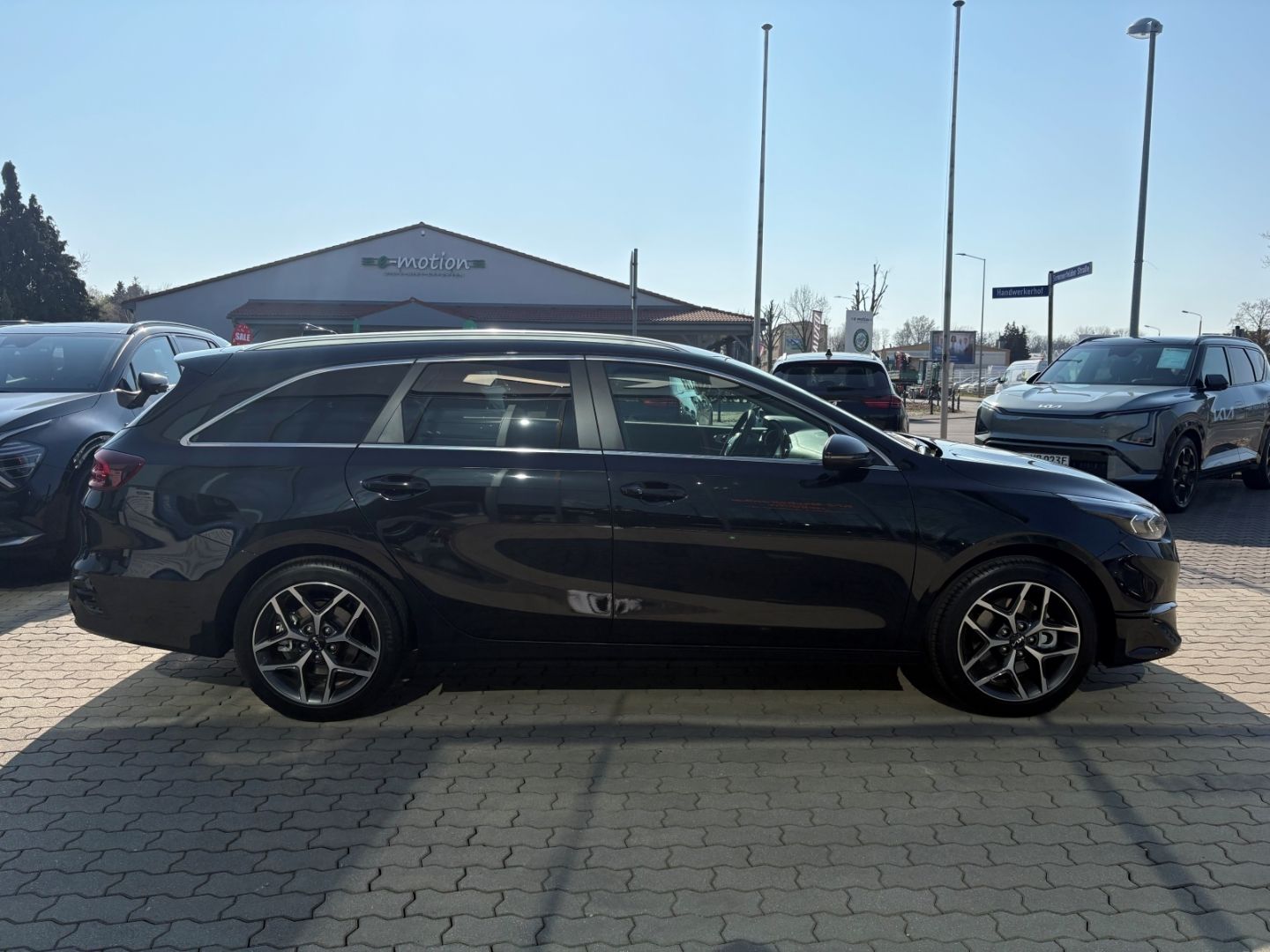Fahrzeugabbildung Kia Ceed_sw Ultimate Edition TotWinkel PDC Keyless S