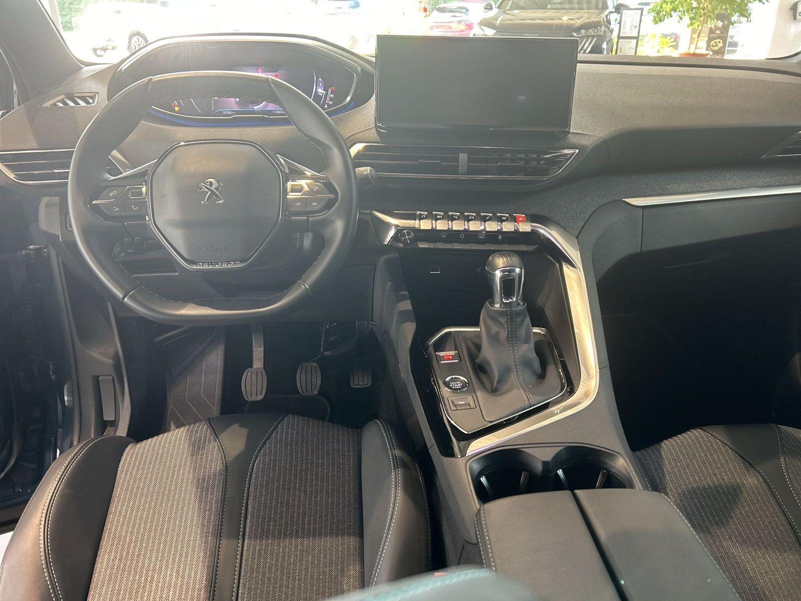 Peugeot 3008 Allure PureTech 130 NAVI/- 1 Jahr Garantie