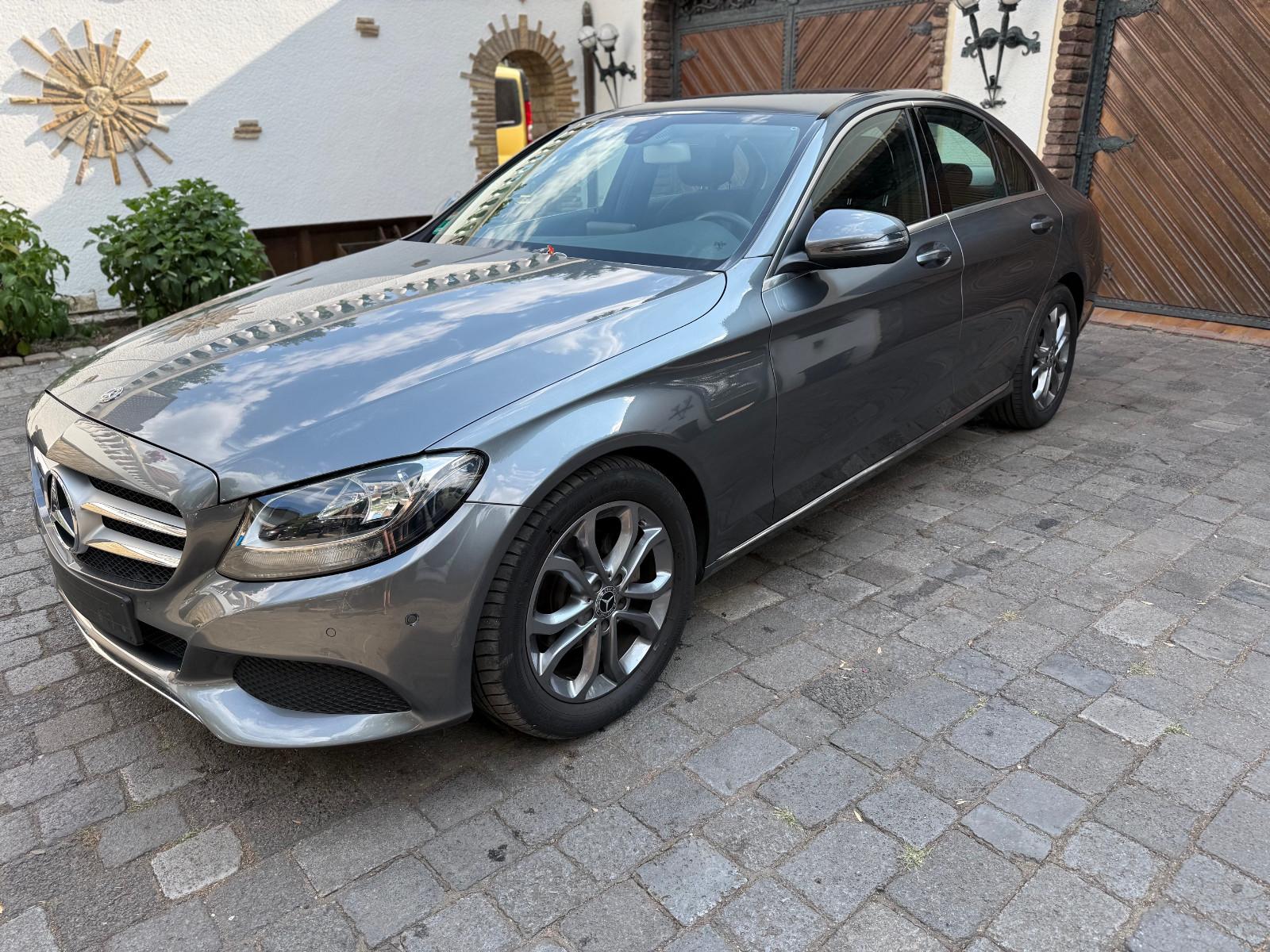 Mercedes-Benz C 180 9G-Tronic Avantgarde Sportp. 2Hd Leder Nav