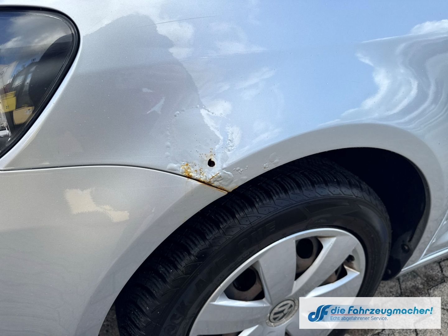 Fahrzeugabbildung Volkswagen Touran Comfortline Navi Dyn. Kurvenlicht *EXPOR