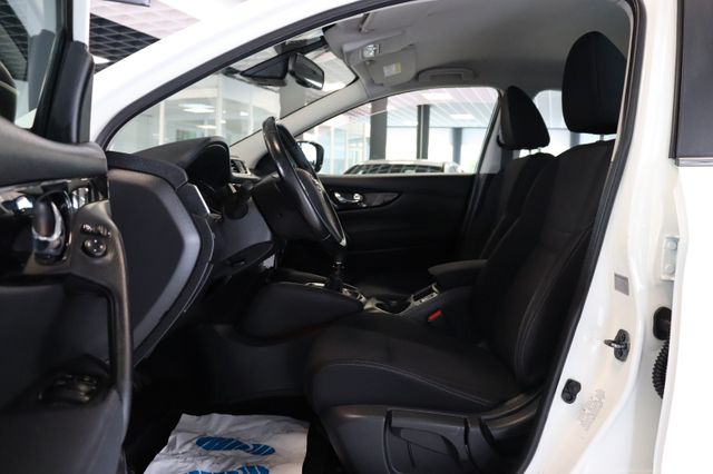 Fahrzeugabbildung Nissan Qashqai Acenta+ 1.6 dCi |1HAND|PDC|SHZ|LED|