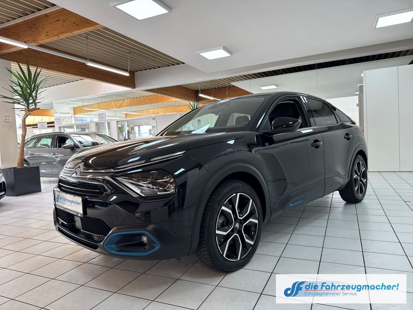 Fahrzeugabbildung Citroën C4 E- Shine HUD Navi 360 Kamera LED Apple CarPla