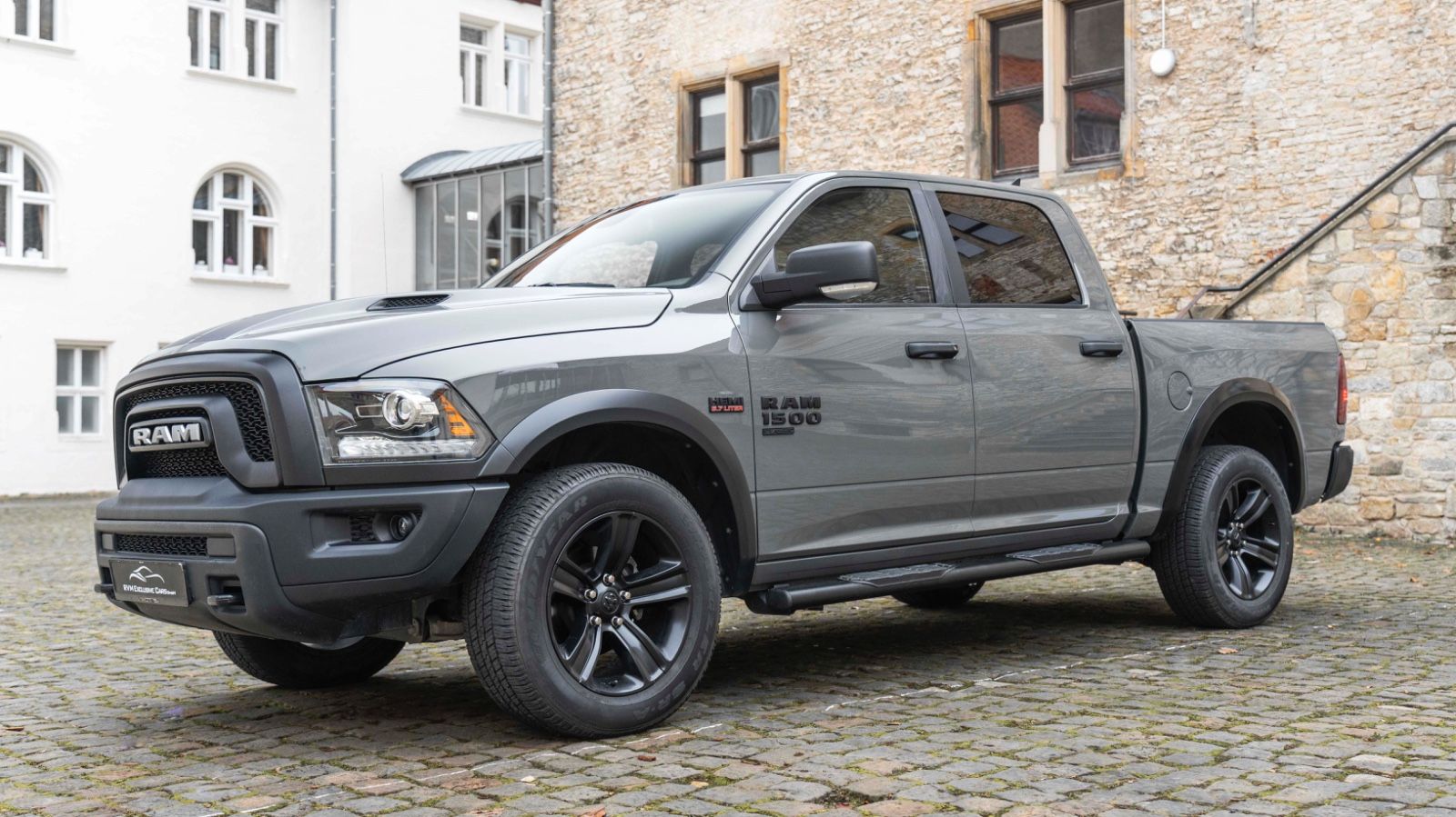 Fahrzeugabbildung Dodge RAM 1500 Classic 5,7L LPG AHK LED NAV KAM ALPINE