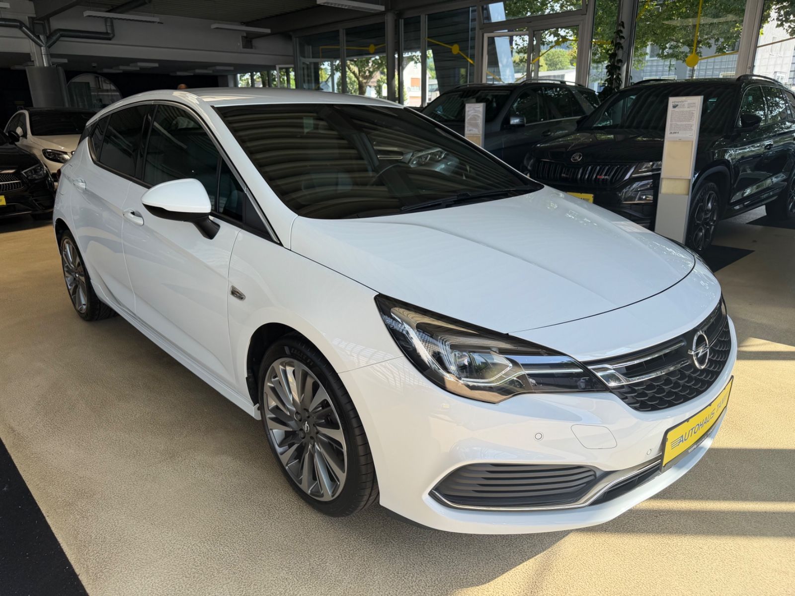 Fahrzeugabbildung Opel Astra K Lim. 5-trg. Ultimate*OPC* 1.Hand