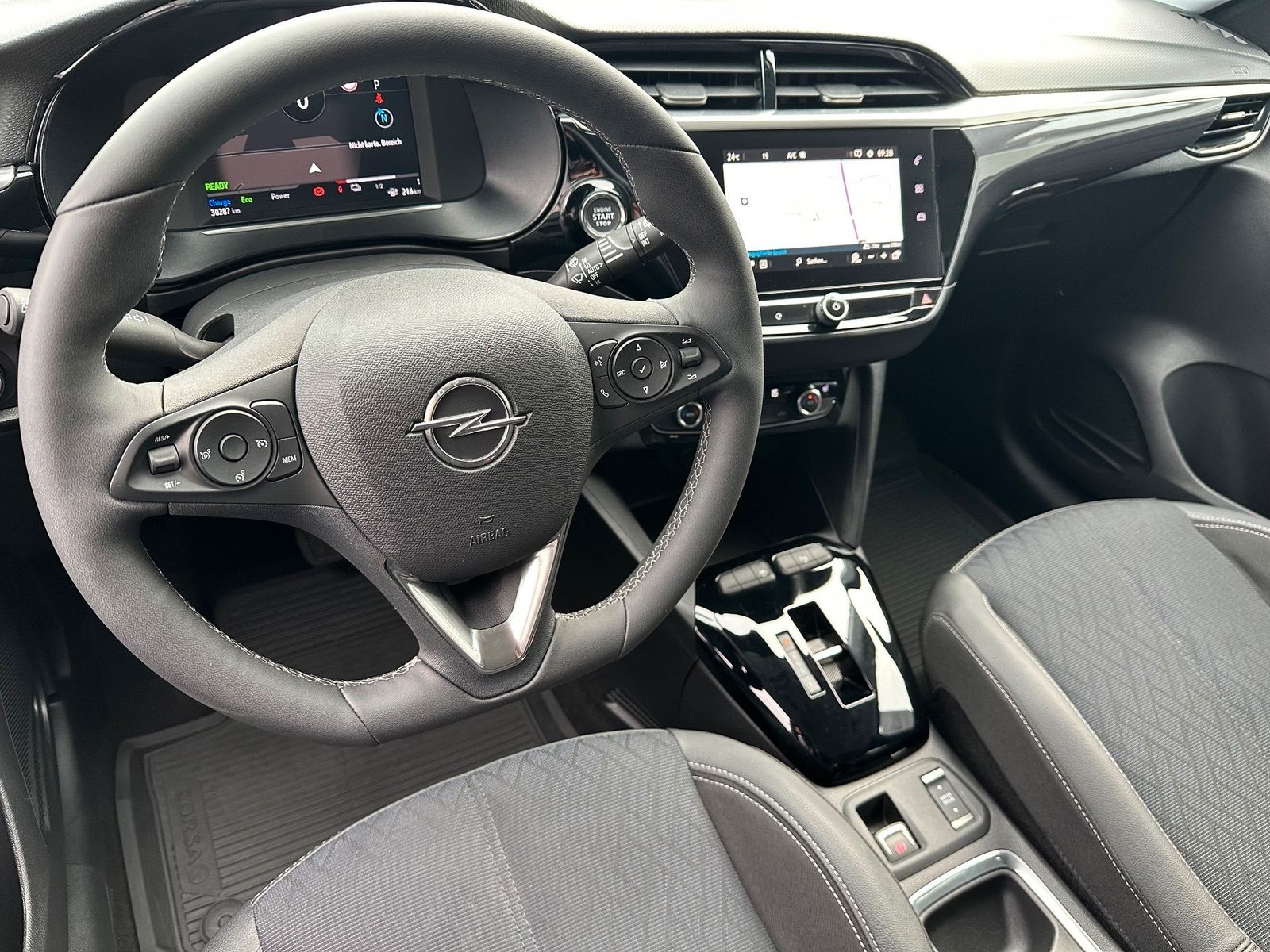 Fahrzeugabbildung Opel Corsa e Elegance NAV+LED+KAMERA+SHZ+KEYLESS