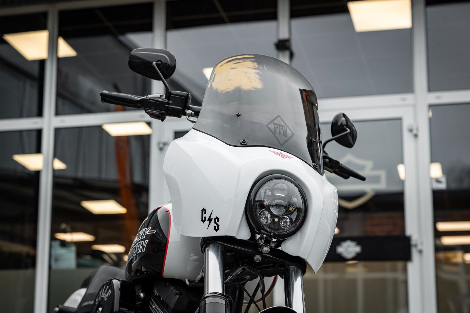 Fahrzeugabbildung Harley-Davidson FXDLS DYNA LOW RIDER S 110cui  - CLUBSTYLE -