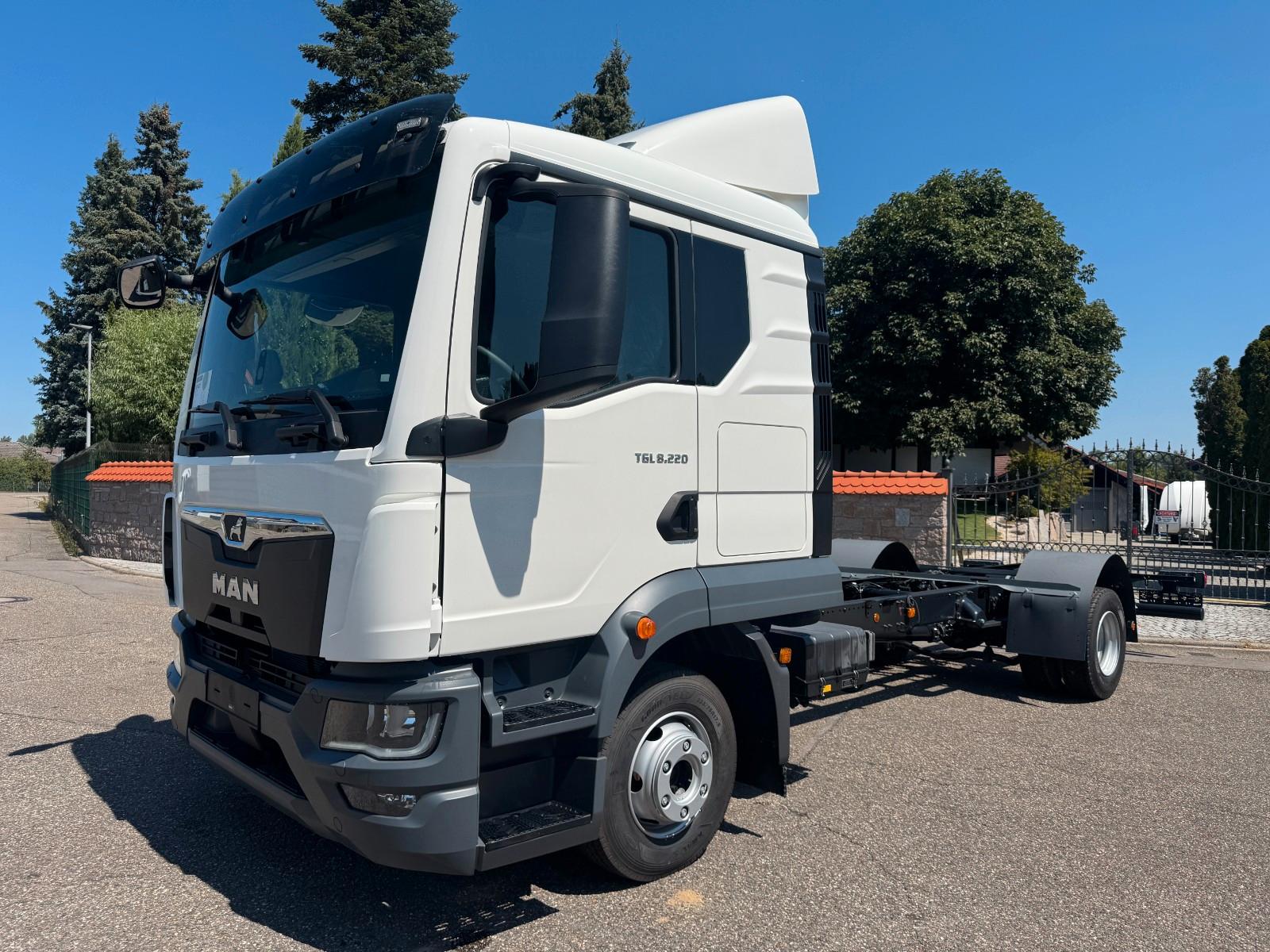 MAN TGL 8.220 4x2 BL Fahrgestell, Tageszul.