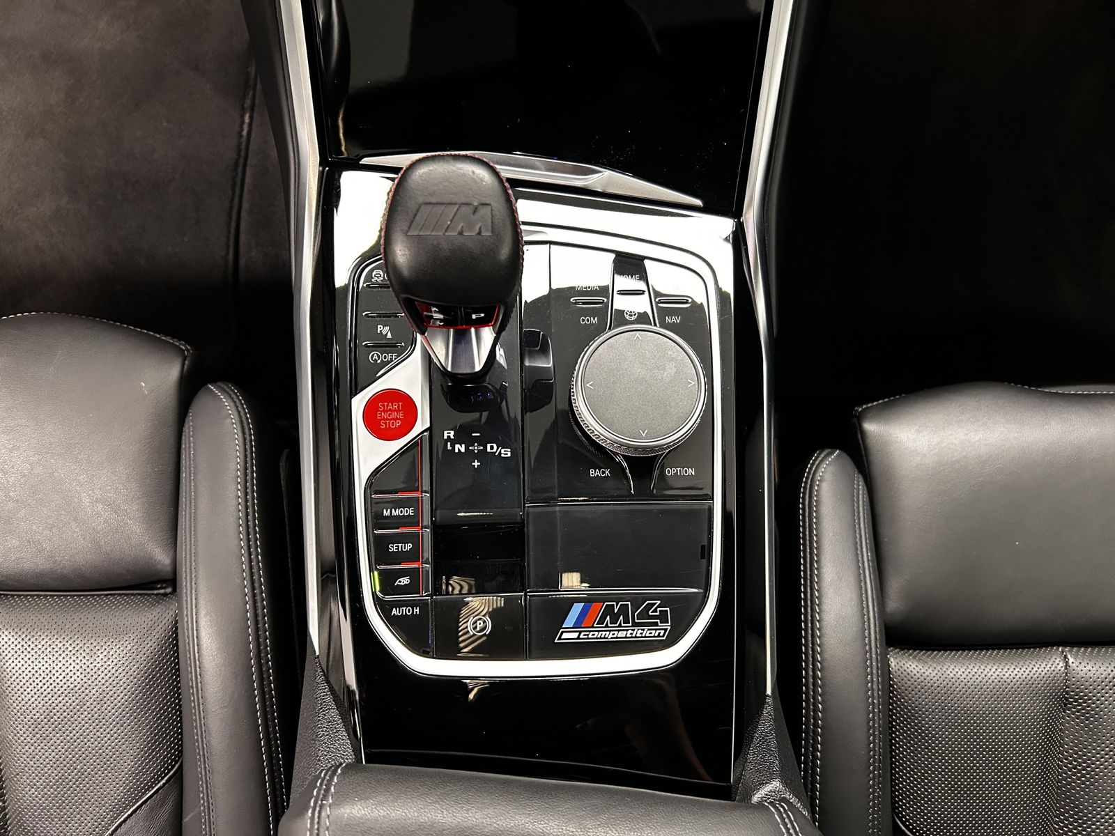 BMW M4 Competition M xDrive Coupé Harman/Kardon Head foto 21