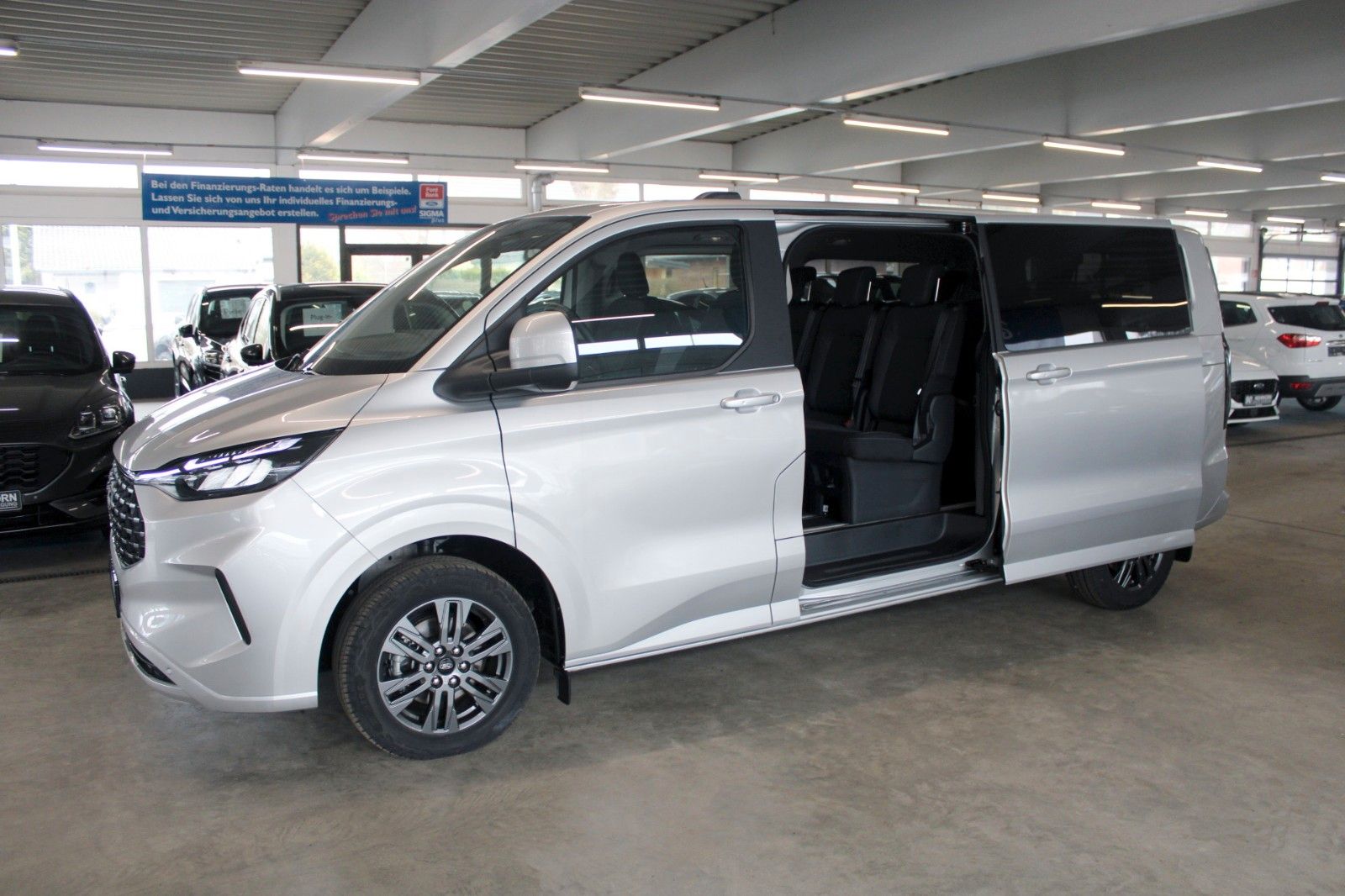 Fahrzeugabbildung Ford Tourneo Custom L2 8-Sitz Titanium Aut. LED STDHZ