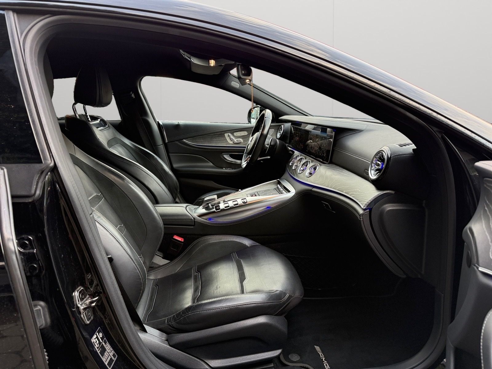 Fahrzeugabbildung Mercedes-Benz AMG GT 4-trg. 63 S 4Matic+/Burmester/Massage/