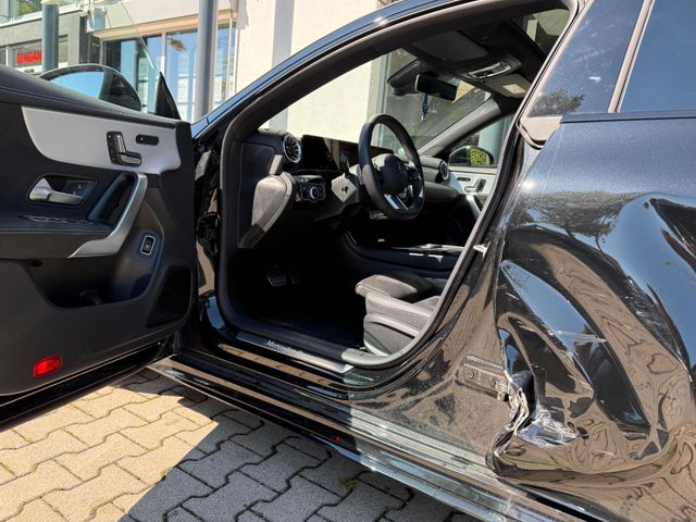 Mercedes-Benz CLA 220d Special Edition/ PREMIUM+/ LED/ PANO