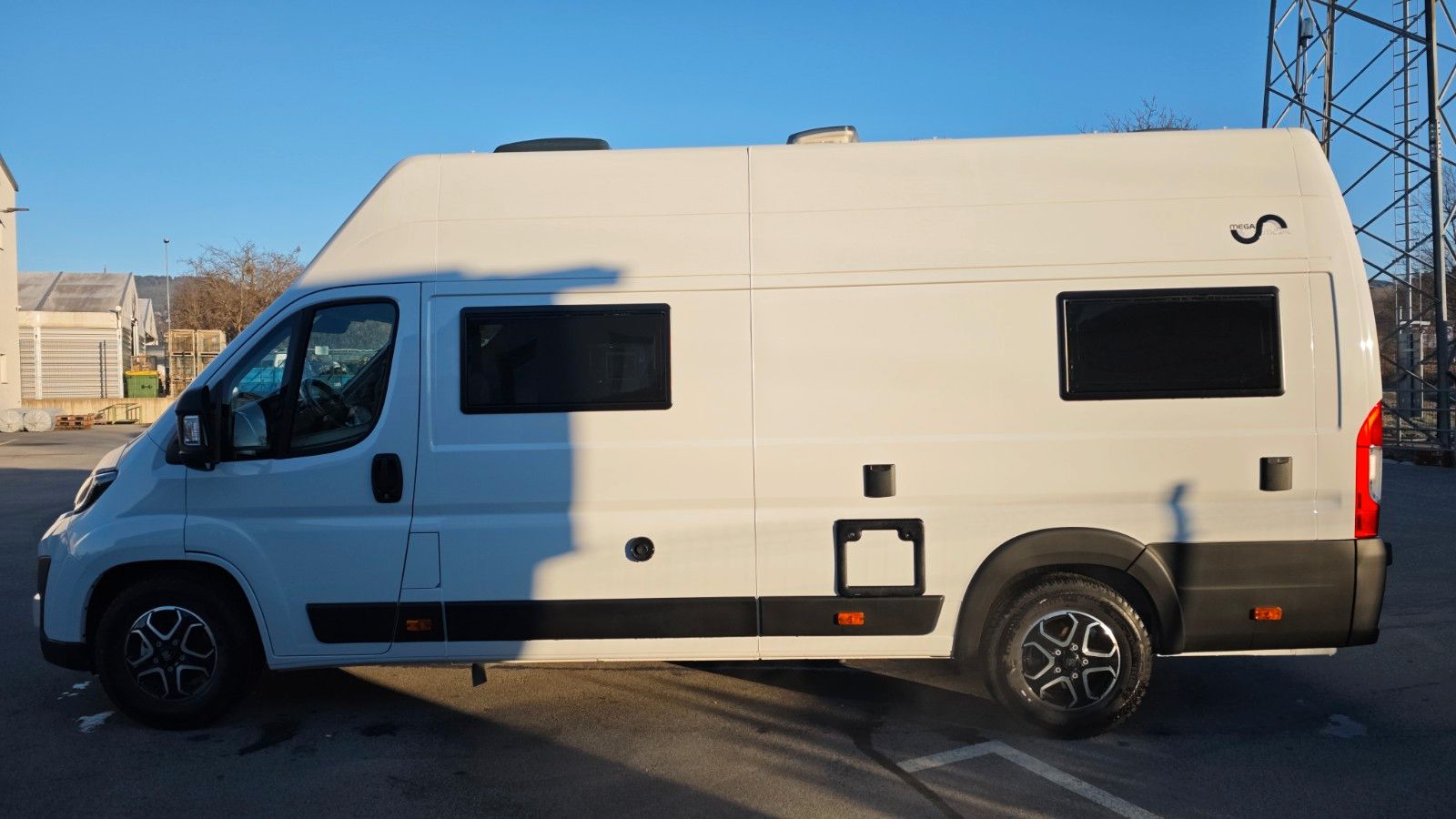 Fahrzeugabbildung MegaMobil Revolution 640 Automatik