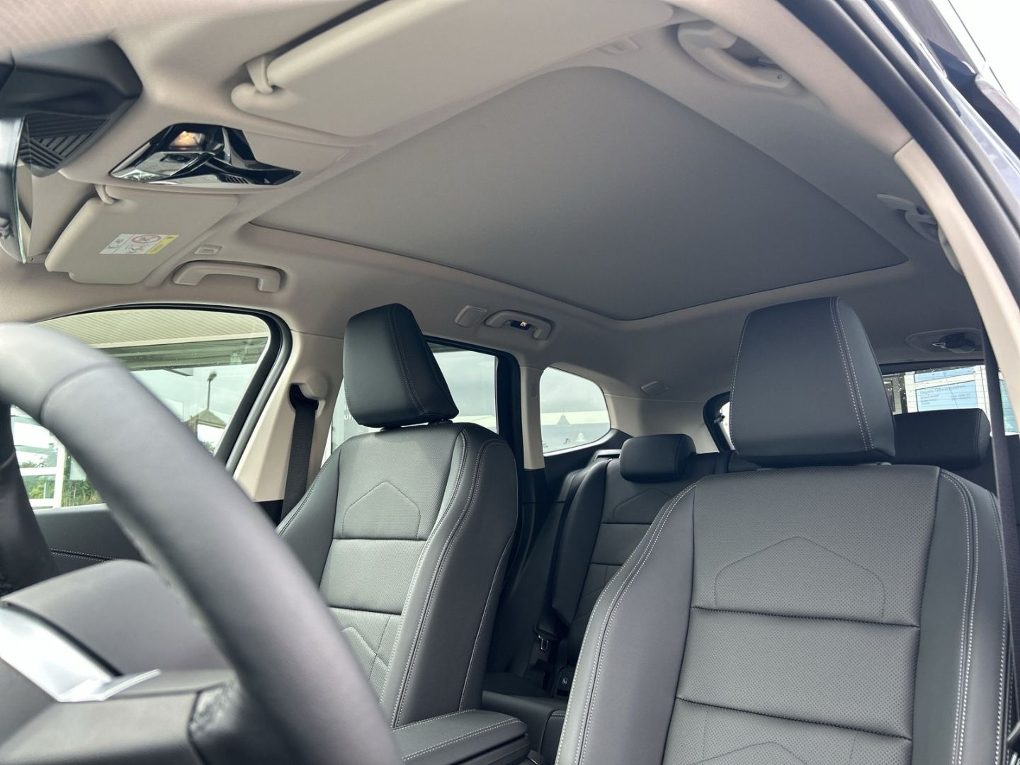 Fahrzeugabbildung BMW iX1 xDrive 30e xLine Park-Assistent HUD AD AHK-k