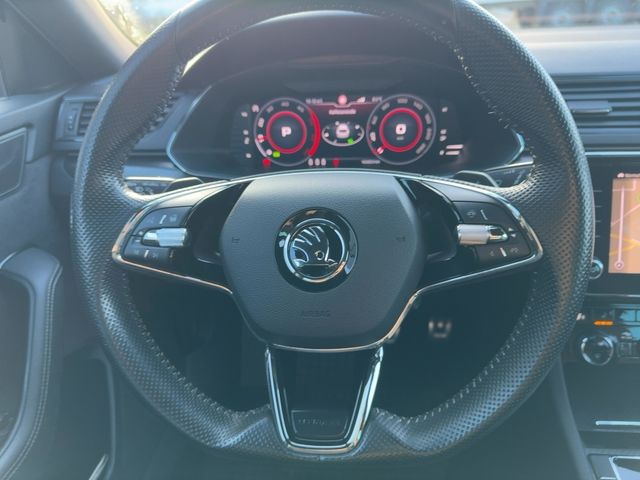 Superb  Sportline Navi Rückfahrkamera