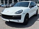Porsche Cayenne 3.6 V6  Navi/Panorama/BOSE/Bi-Xenon/AHK - Porsche Cayenne in Bonn