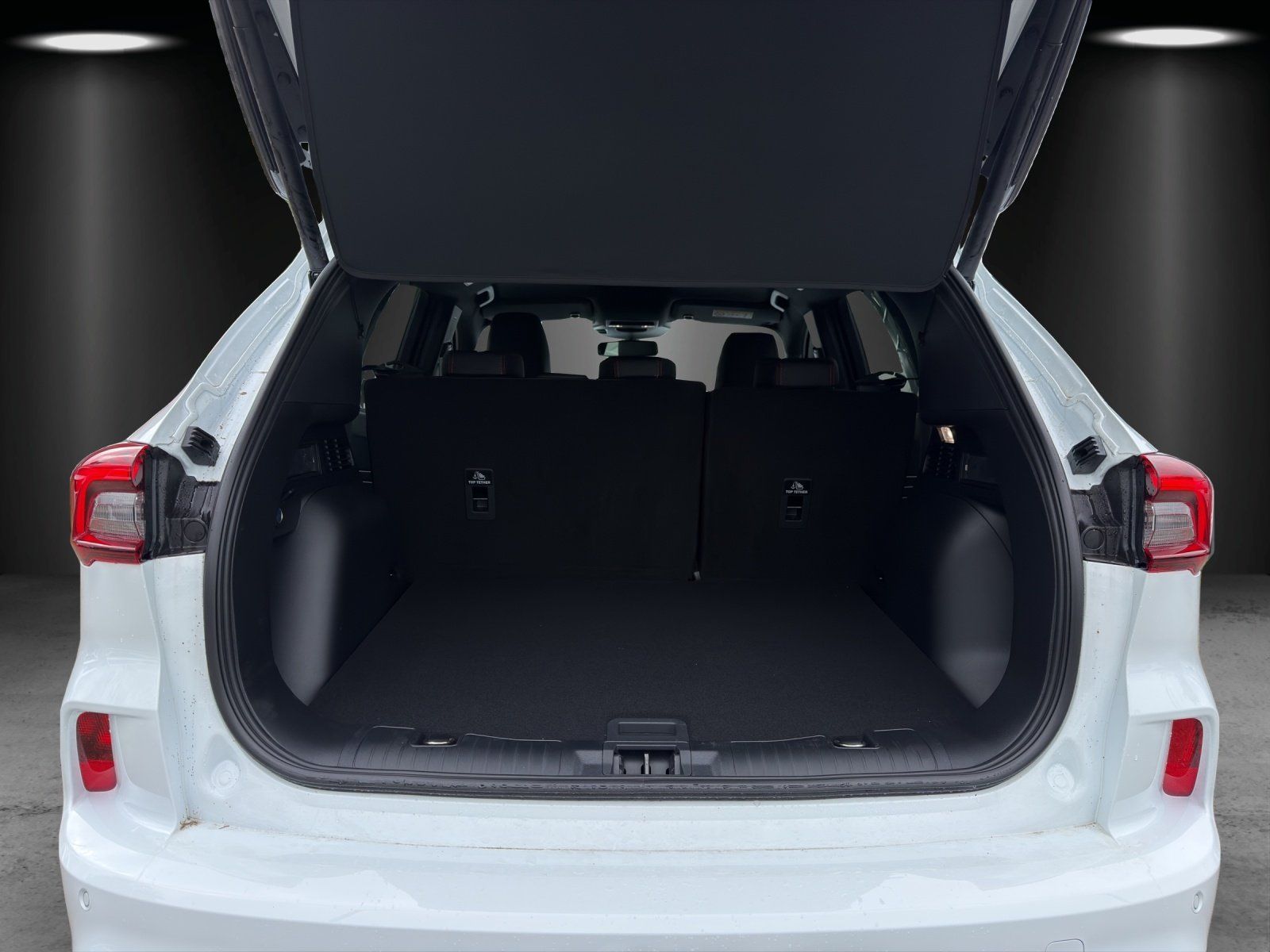 Fahrzeugabbildung Ford Kuga ST-Line X Black Package LED Matrix AHK ab.