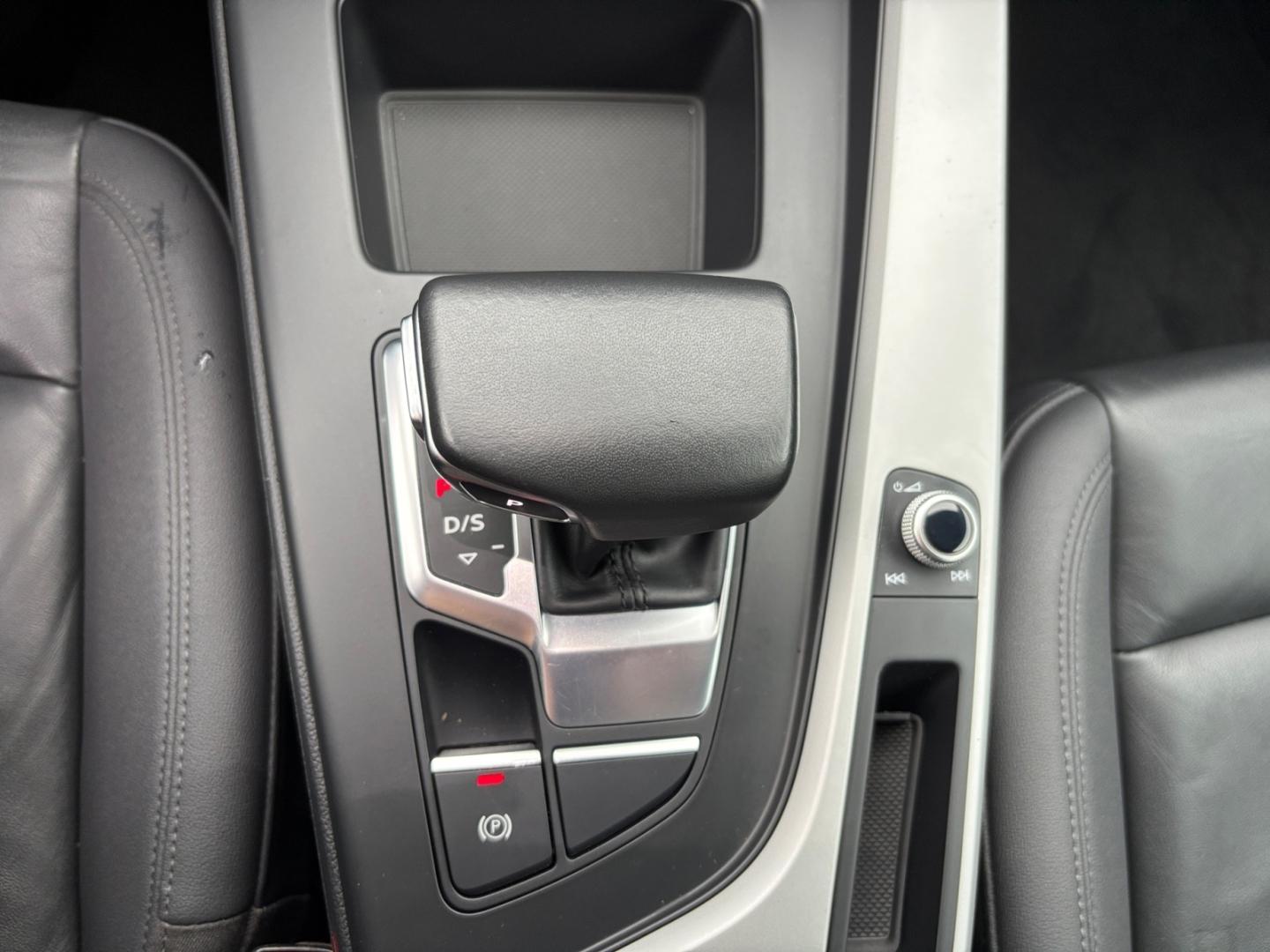 Audi A4 Avant*S tronic*Leder*ACC*Navi*AHK*Kamera*LED