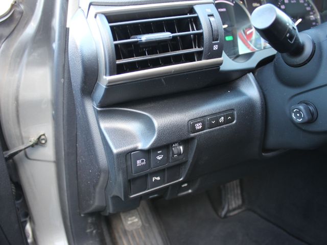 IS 300h "Sport Line" "lückenlos scheckheft"