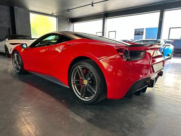 2015 Ferrari 488 GTB 照片 7