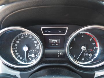 Mercedes ML 350 - 12