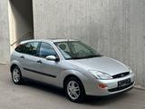 Ford Focus 1.4l Futura² *KLIMA*SCHIEBEDACH*2. HAND* - Ford Focus: Futura