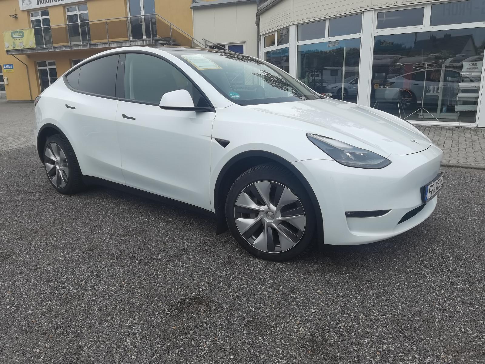 Tesla Model Y Long Range AWD Modell 2023