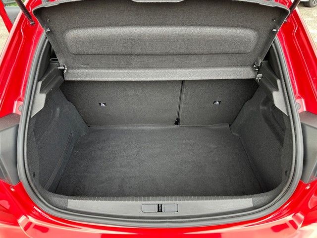 Fahrzeugabbildung Peugeot 208 1.2l Pure Tech Automatik Allure LED+TEMPO+++