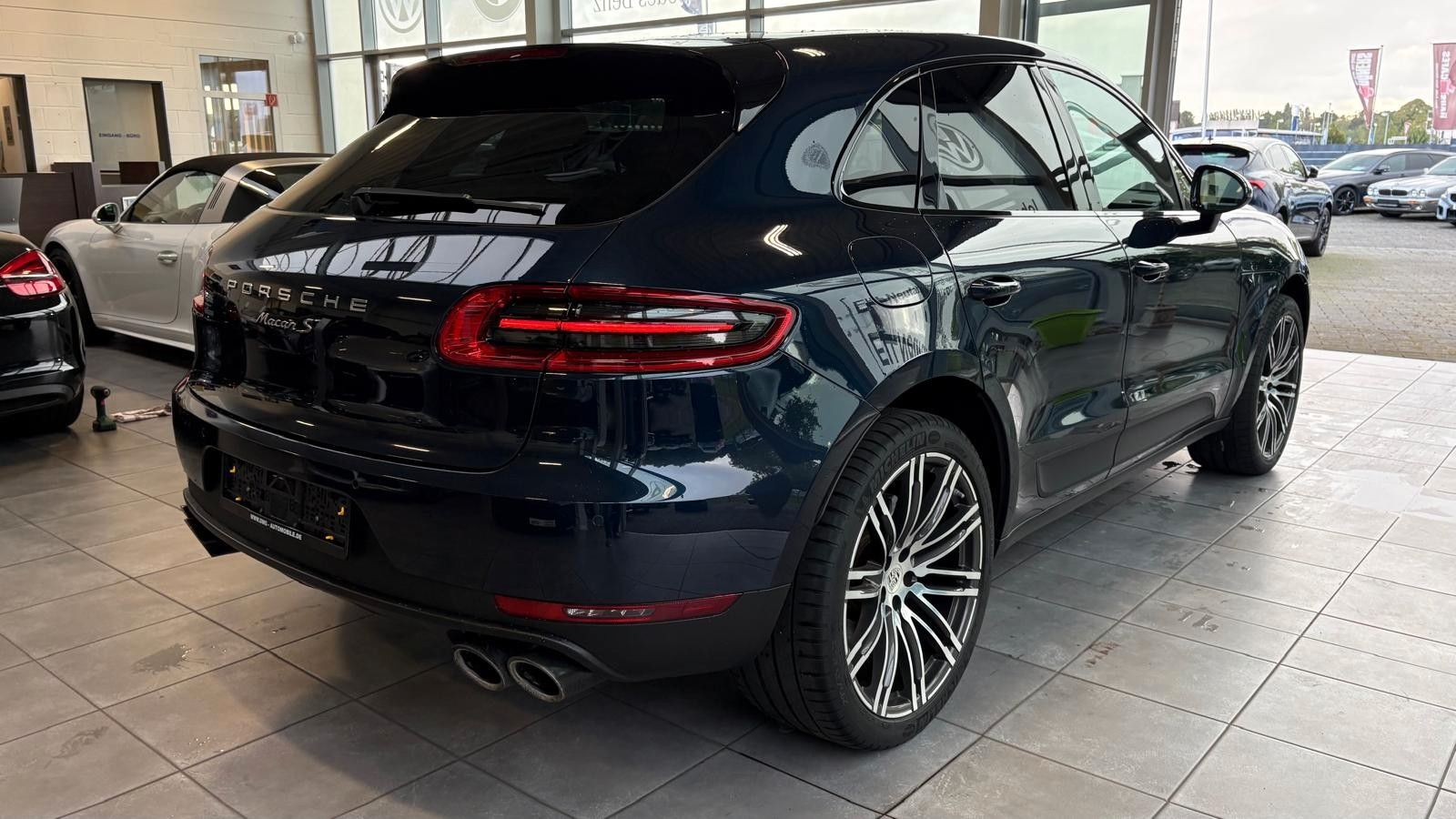 Fahrzeugabbildung Porsche Macan S Diesel/Panodach/21 Zoll Turbo/