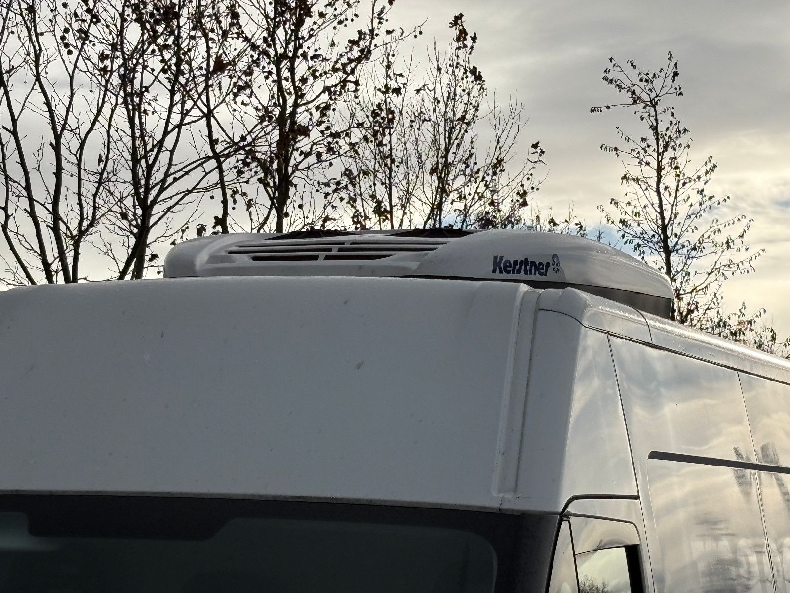 Fahrzeugabbildung Iveco Daily Kasten HKa 35 S ... V Radstand 3520 L/3-SI
