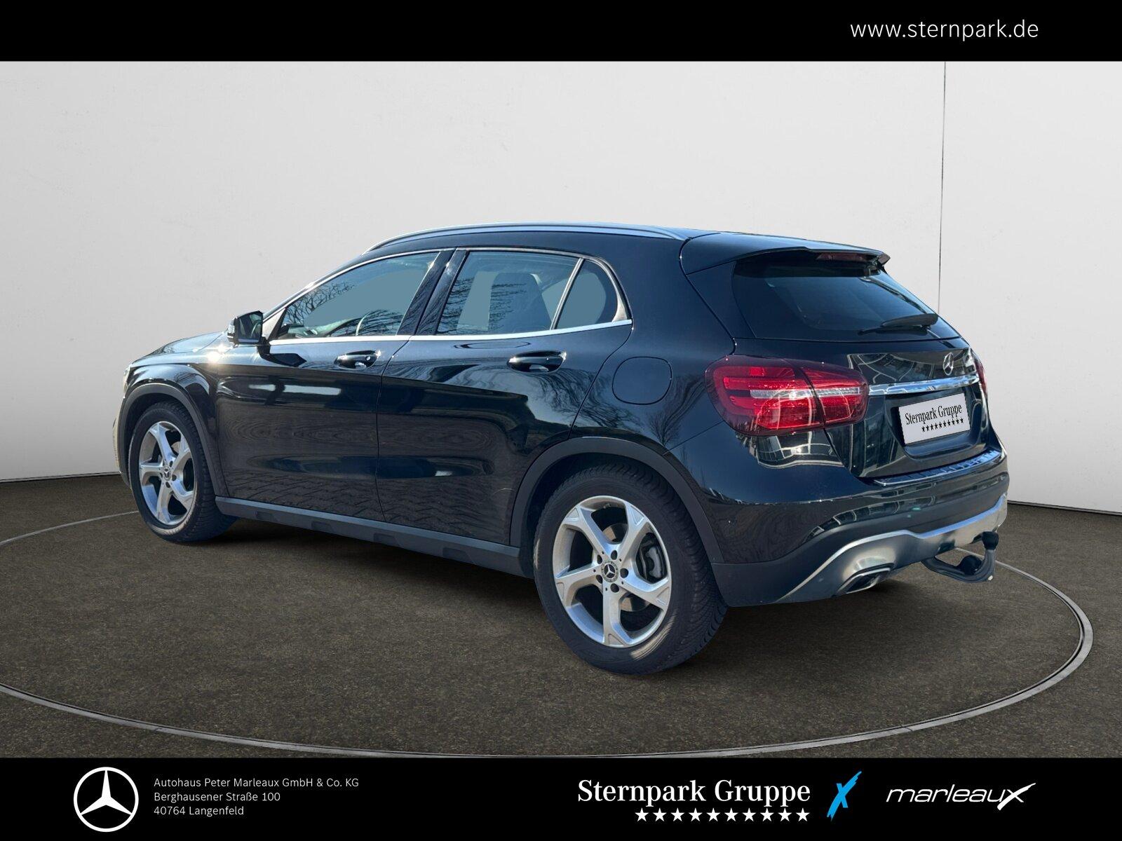 Mercedes-Benz GLA 180 AHK+LED+TOTWINKEL+NAVI+ELEKTR.-HECK+ALLW