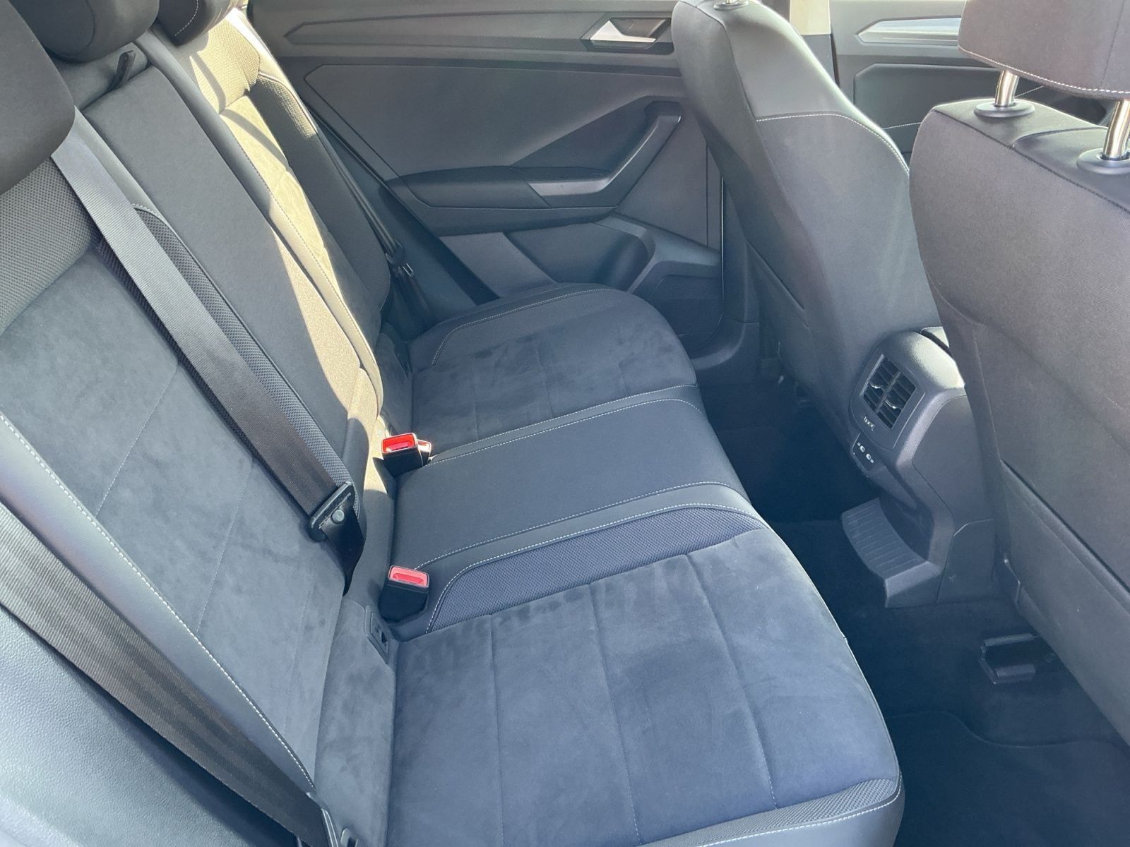 Volkswagen T-Roc - Bild 16