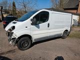 Renault Trafic ohne Motor und Getriebe - gebrauchte Renault Trafic aus dem Jahr 2005