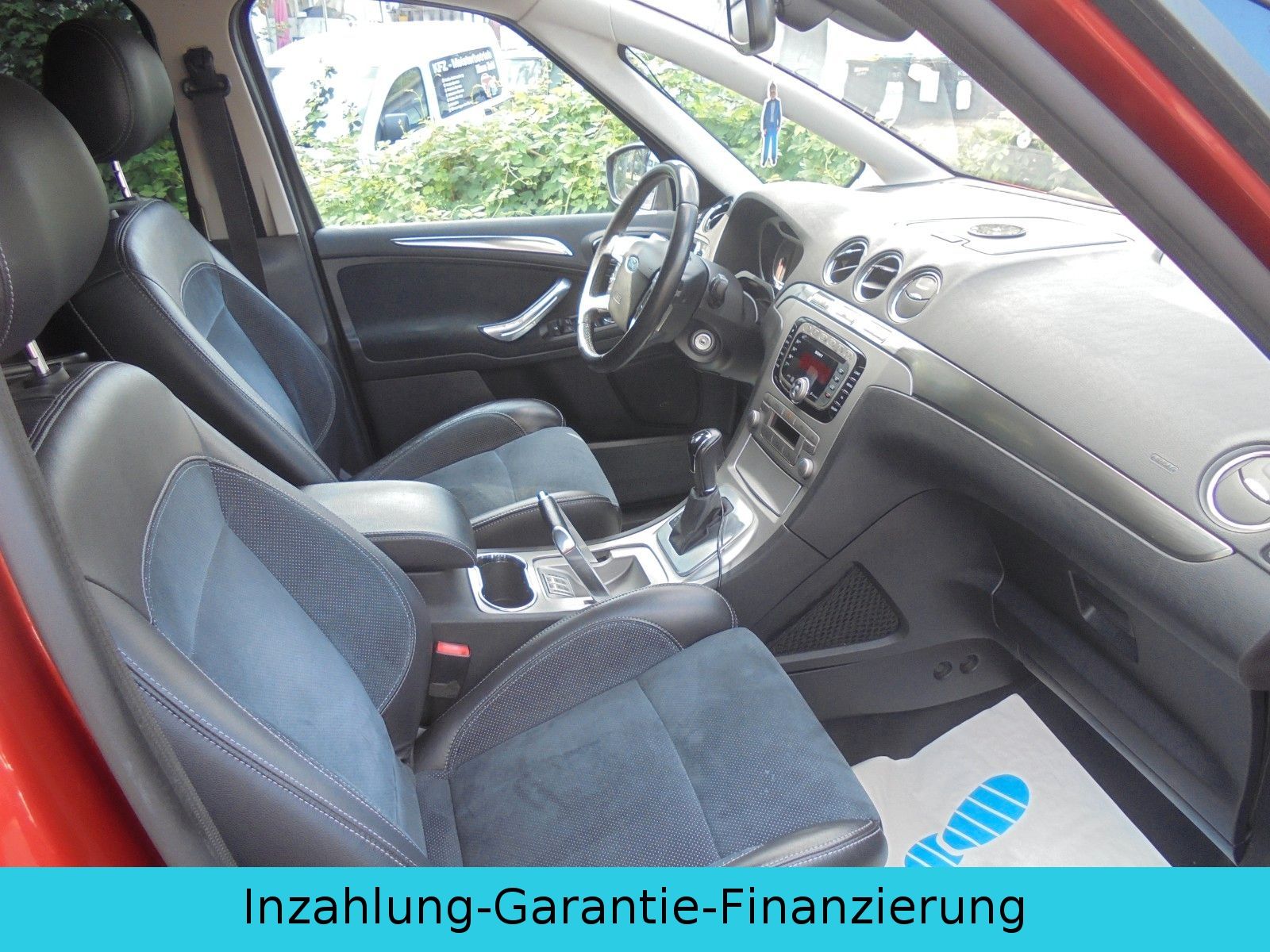 Fahrzeugabbildung Ford S-Max 2,3Titanium  Automatik/Klimaaut./7 Sitzer/