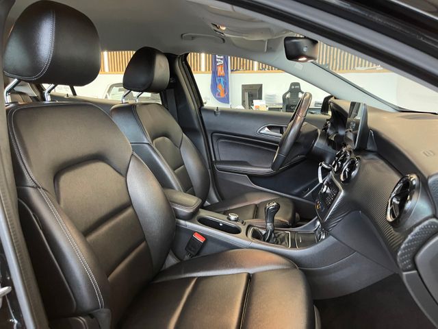 Mercedes-Benz GLA 180 *Kamera*PDC*Navi*Klima*Tempomat*