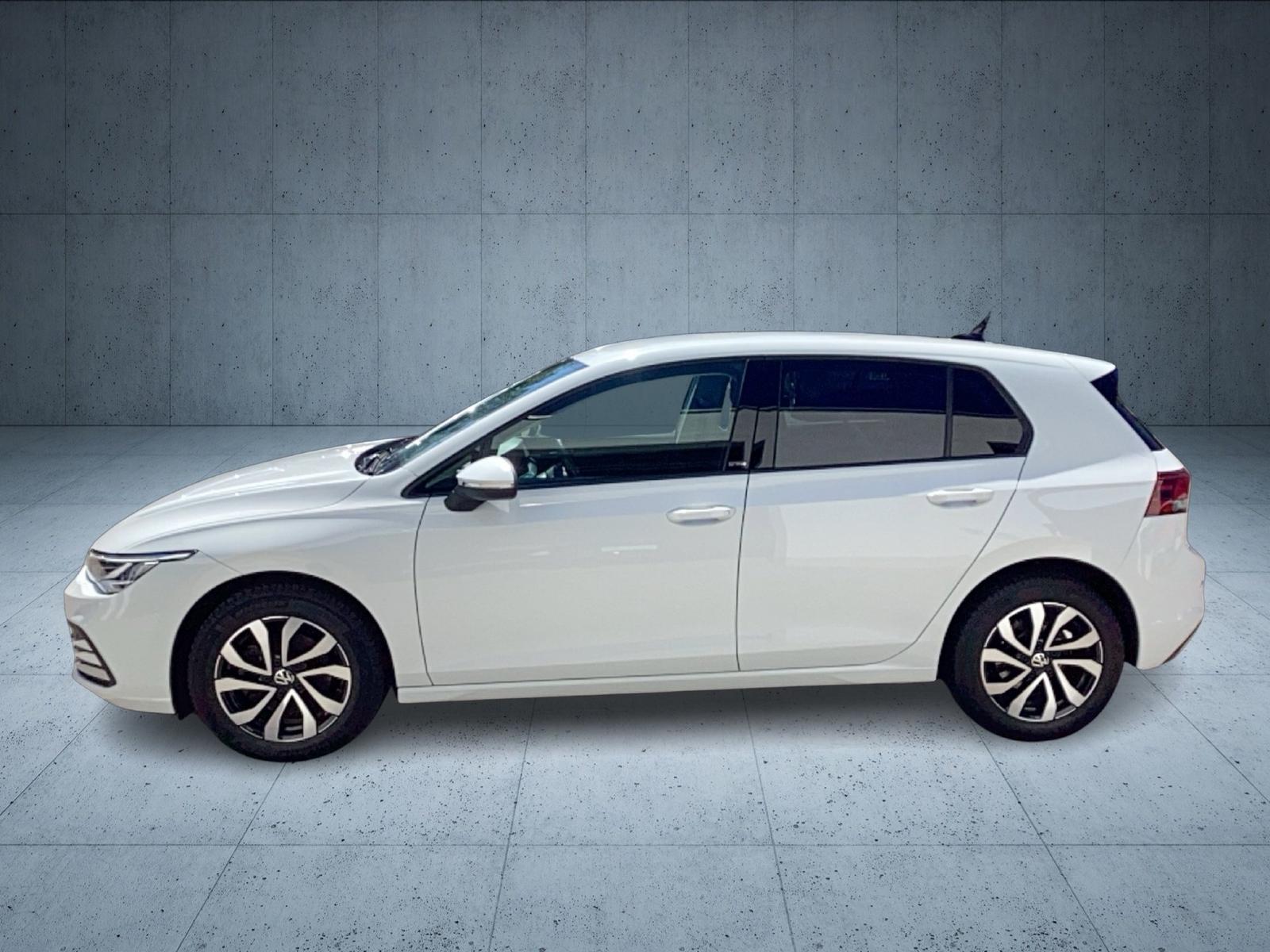 Volkswagen Golf VIII 2.0 TDI Active /NAVI /ACC