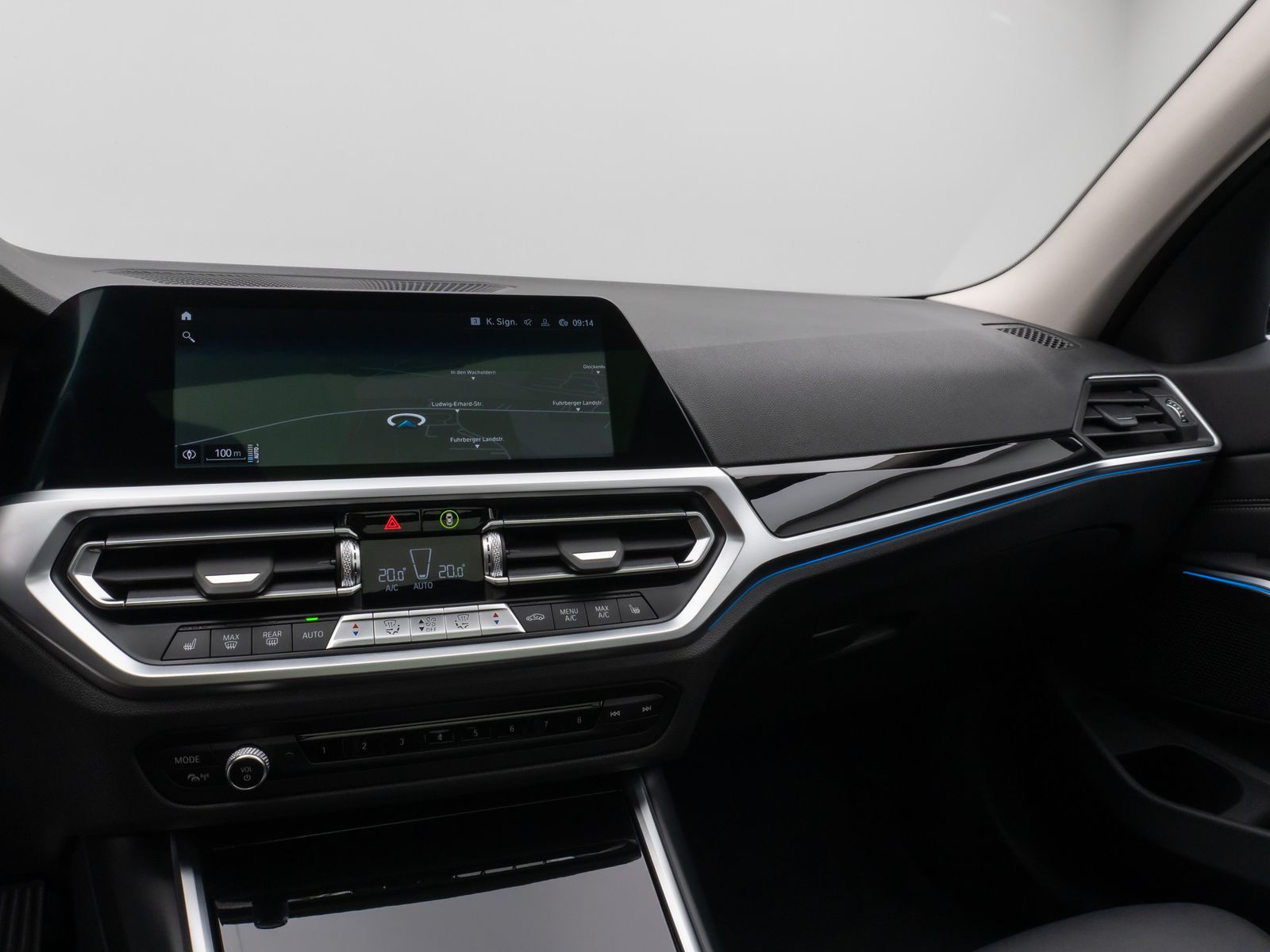 Fahrzeugabbildung BMW 330e xD SportLine Panorama Laser HUD DAB Komfort