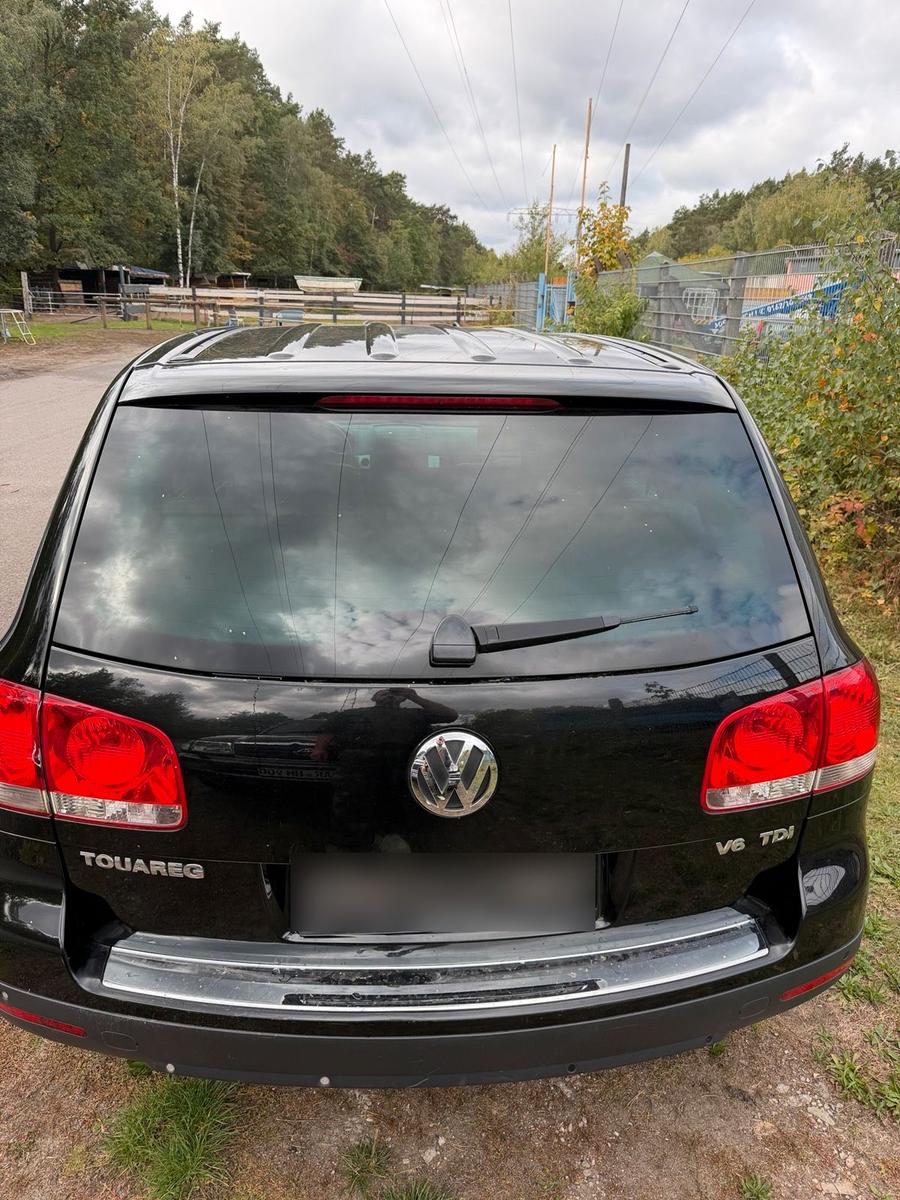 Volkswagen Touareg 2006 — interior