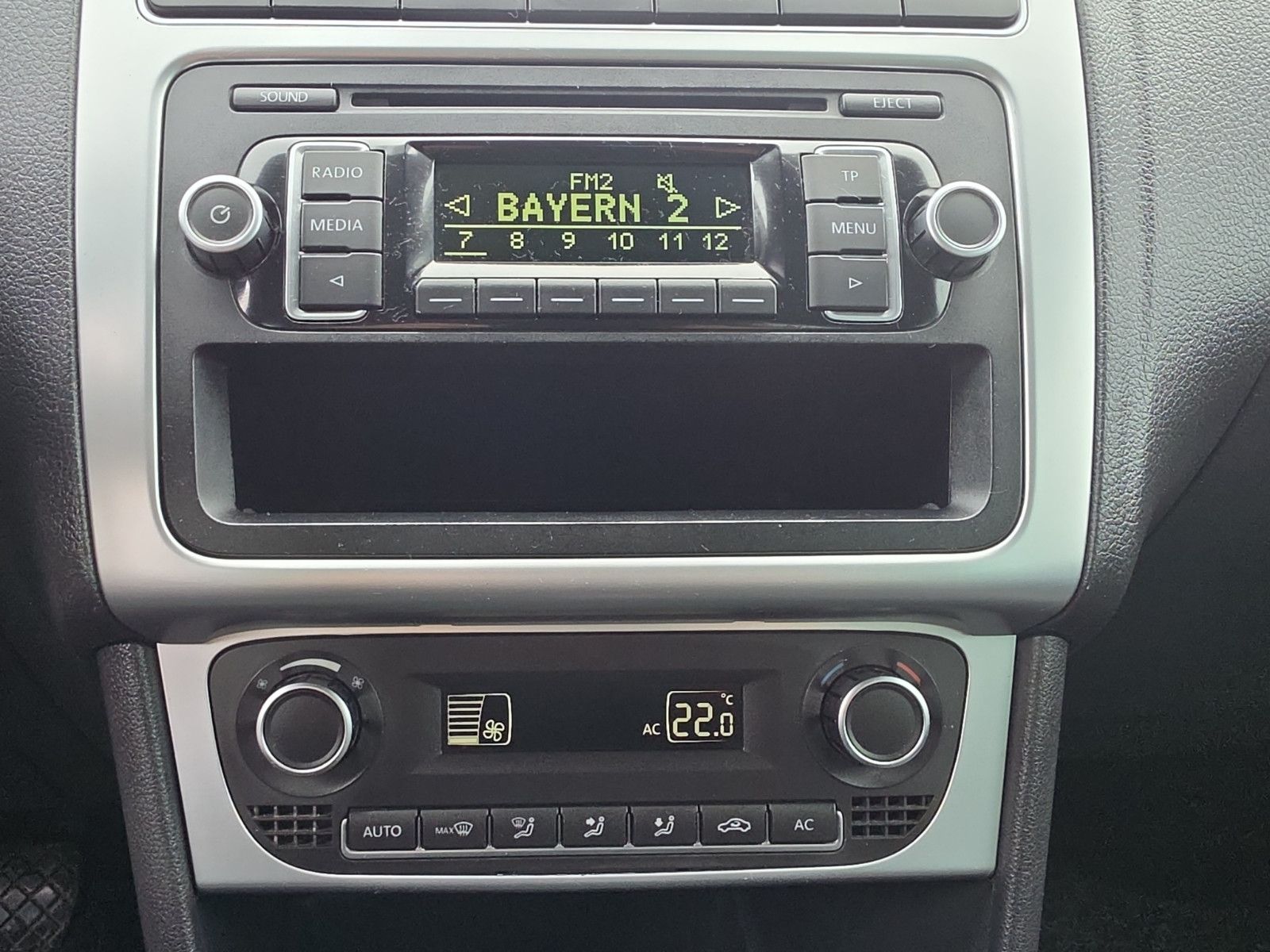 Fahrzeugabbildung Volkswagen Polo V Match 4-TÜRIG SHZ PDC LEDER