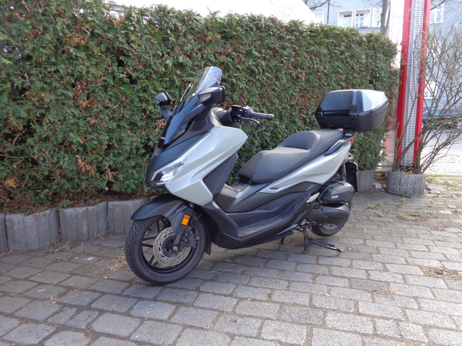 Honda Forza 125