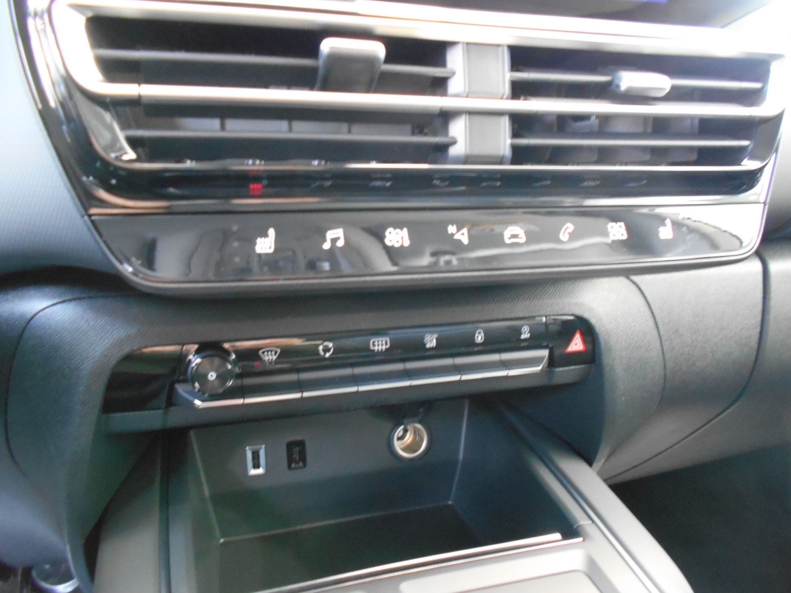 Fahrzeugabbildung Citroën C5 Aircross Hybrid 136 e-DSC6 MAX