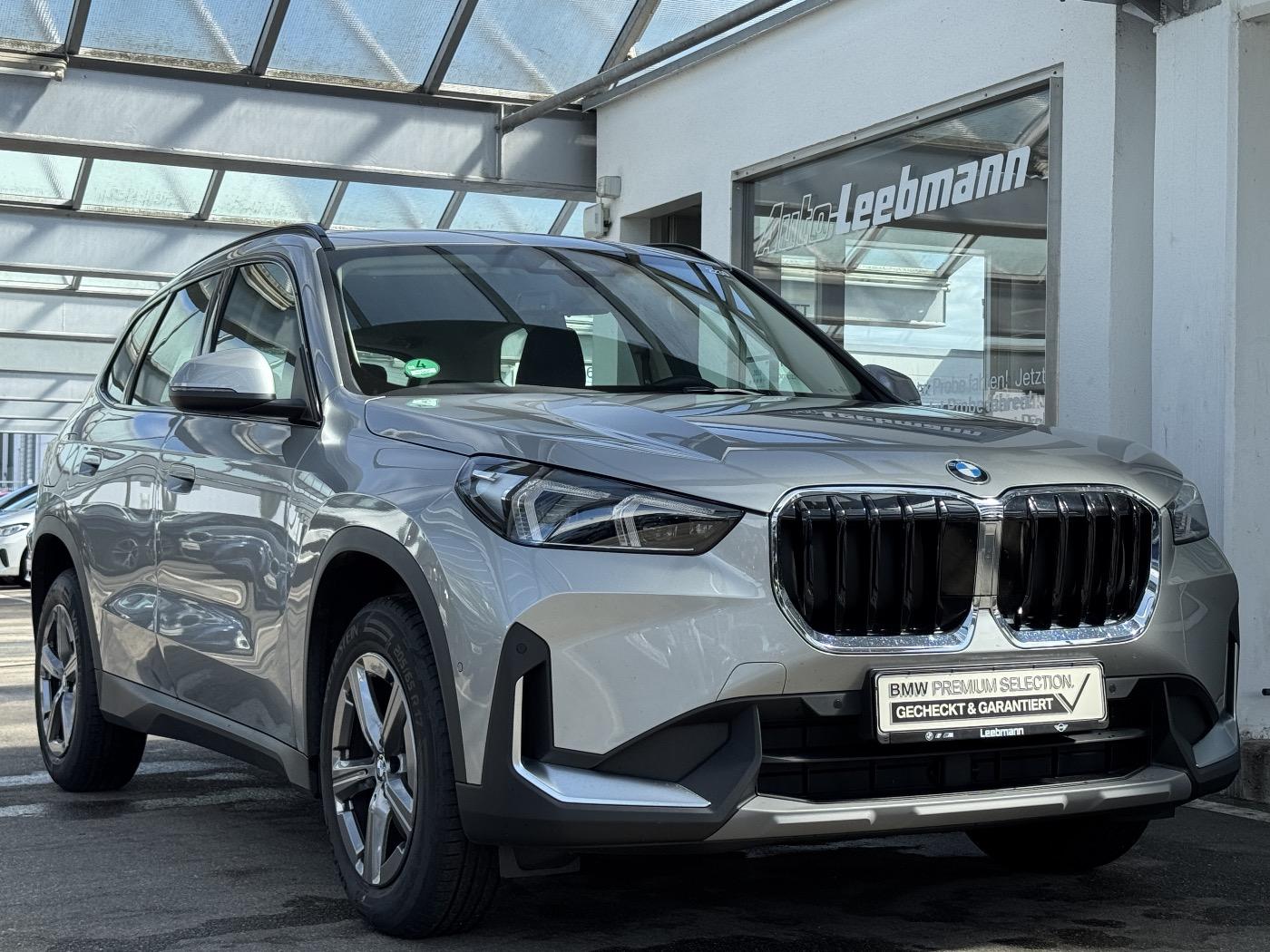 BMW X1 sDrive18i AHK/SportSitz/RFK/AdaLED/DrivAssi