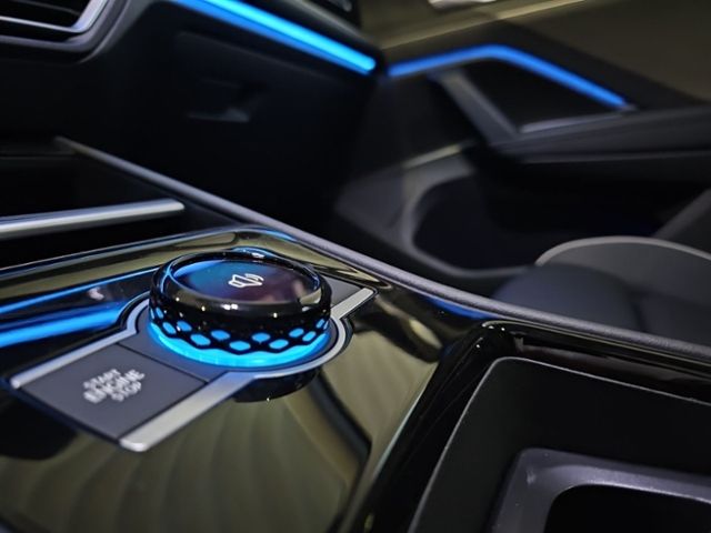 Fahrzeugabbildung Volkswagen Tiguan Elegance 1.5 eTSI OPF 110 kW (150 PS) 7-G