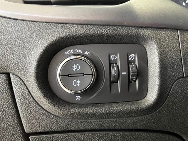 Fahrzeugabbildung Opel Astra Lim. 1.0 EDITION NAVI/PDC/WINTER/NEBEL/LED