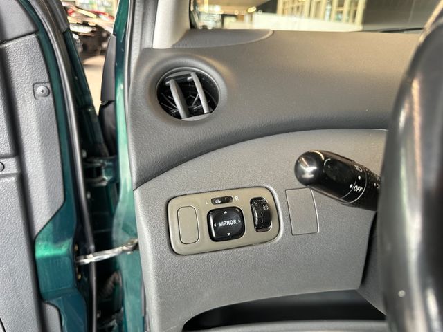 Toyota Yaris  1.3 Sol