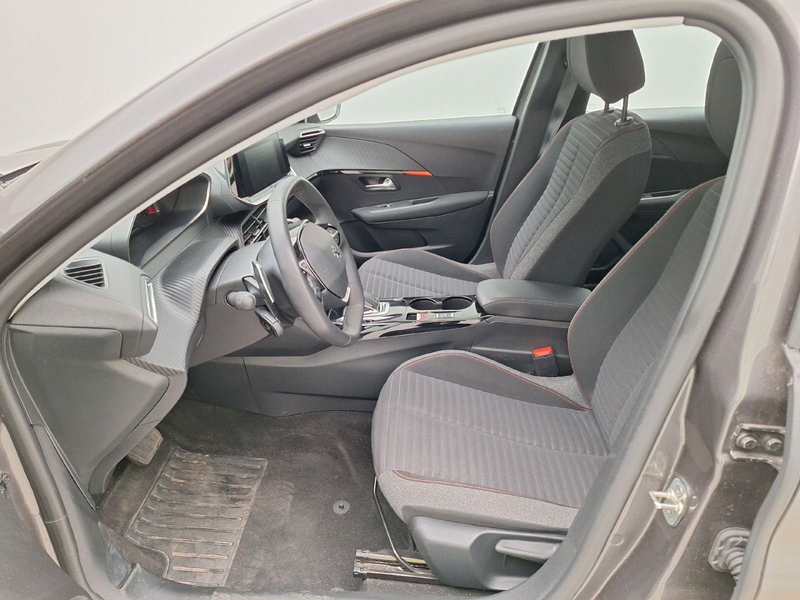 Fahrzeugabbildung Peugeot 208 Active Pack 1.2T LED/NAVI/SHZ/PDC/ALU