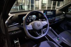 VW T-Roc 1.5 eTSI R-Line | Pano | 20"| NEUES MODELL VW T-Roc 1.5 eTSI R-Line | Pano | 20"| NEUES MODELL